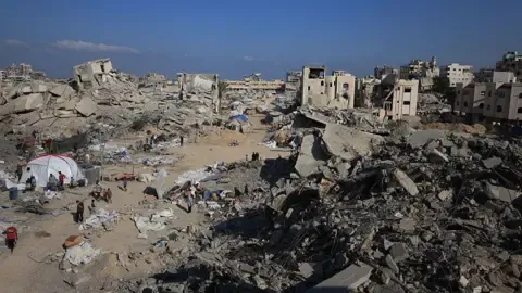 Israeli Armored Vehicles Push into Key Gaza City Residential District